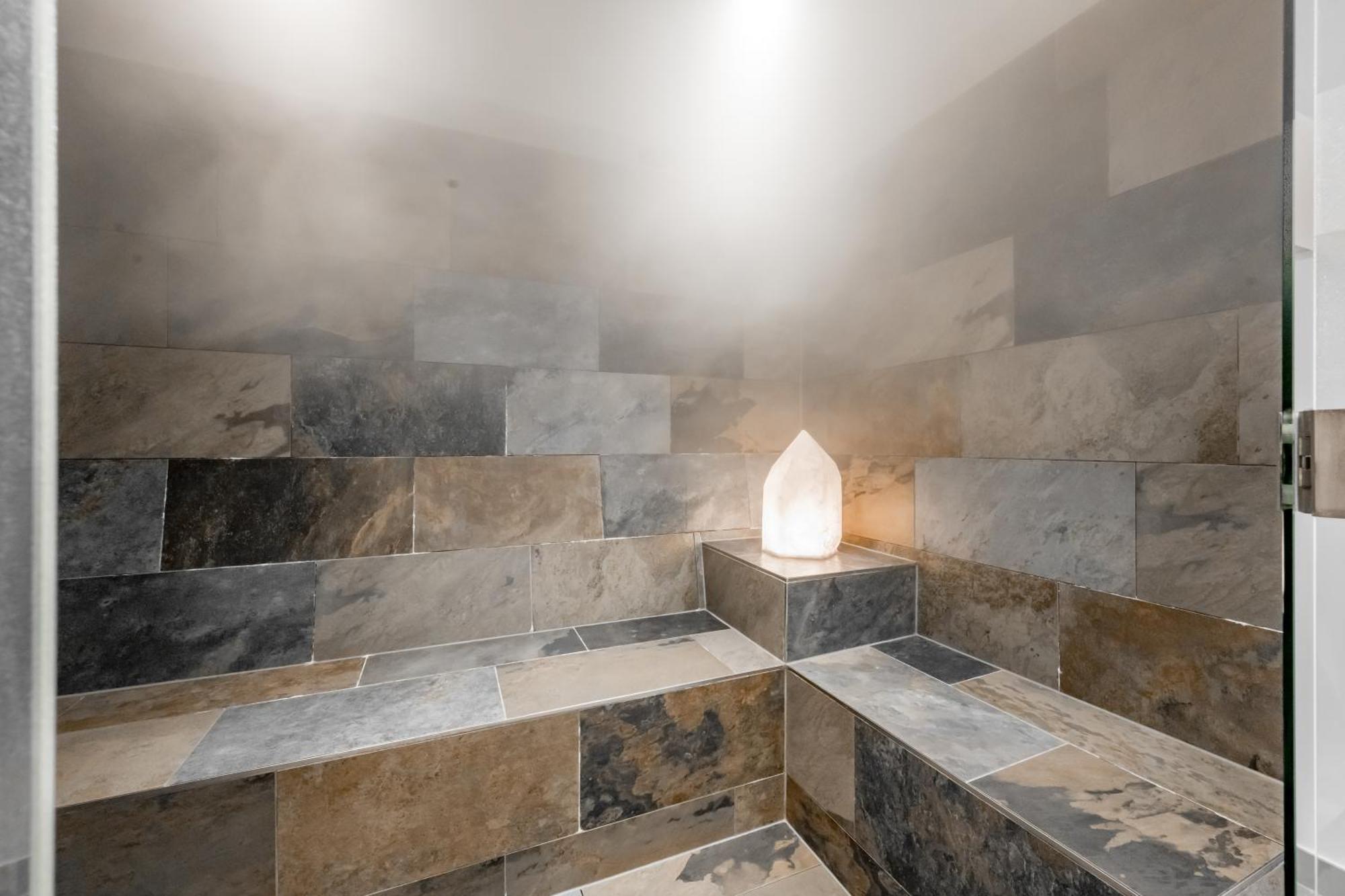 Tilia Living - B&B Mit Dem Komfort Eines Kleinen, Feinen Hotels Ried im Oberinntal Esterno foto