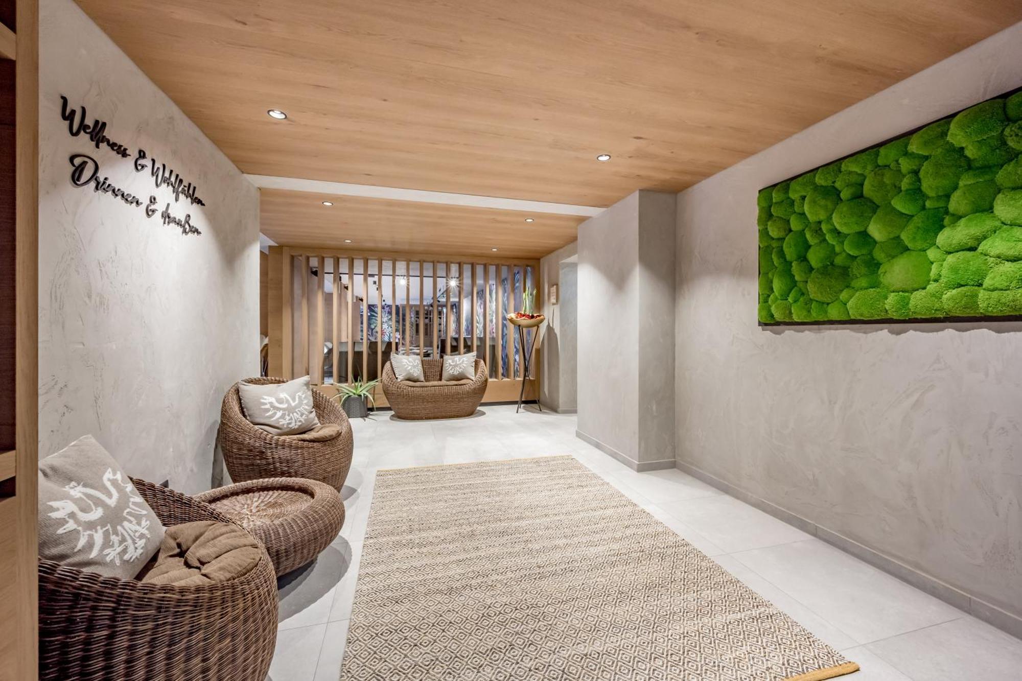 Tilia Living - B&B Mit Dem Komfort Eines Kleinen, Feinen Hotels Ried im Oberinntal Esterno foto