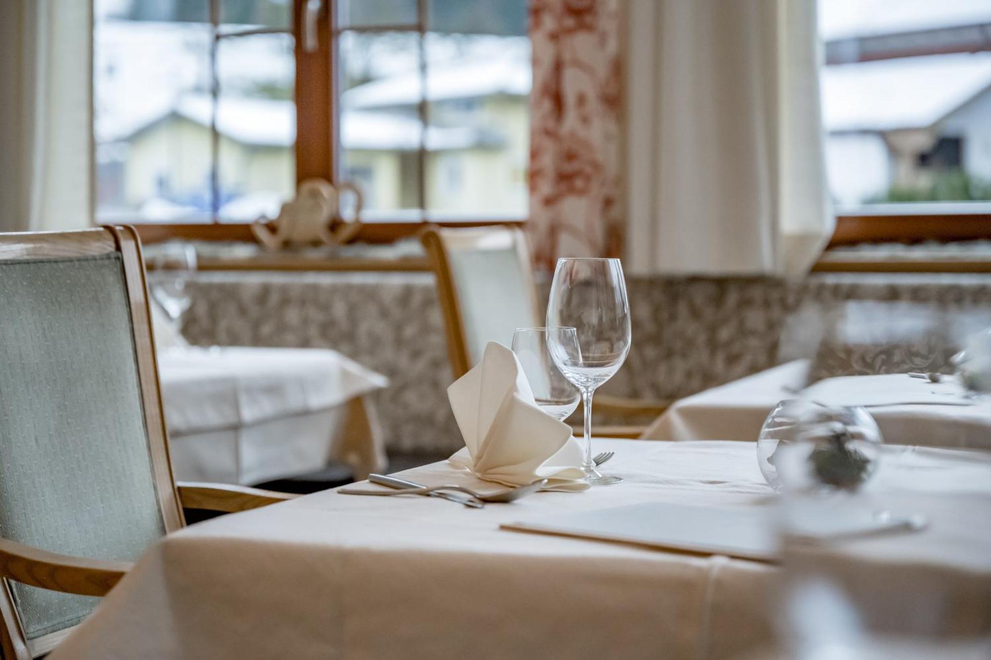 Tilia Living - B&B Mit Dem Komfort Eines Kleinen, Feinen Hotels Ried im Oberinntal Esterno foto