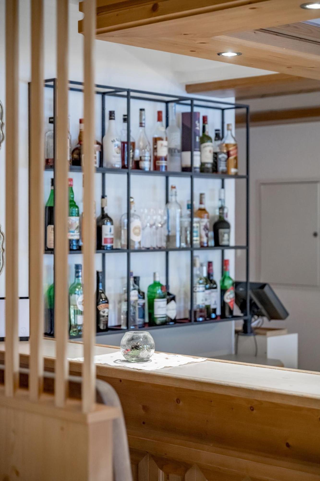 Tilia Living - B&B Mit Dem Komfort Eines Kleinen, Feinen Hotels Ried im Oberinntal Esterno foto