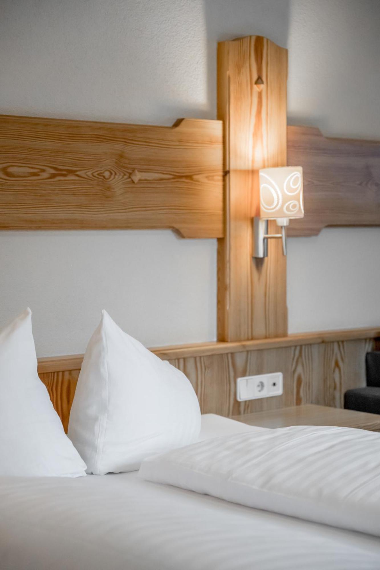Tilia Living - B&B Mit Dem Komfort Eines Kleinen, Feinen Hotels Ried im Oberinntal Esterno foto