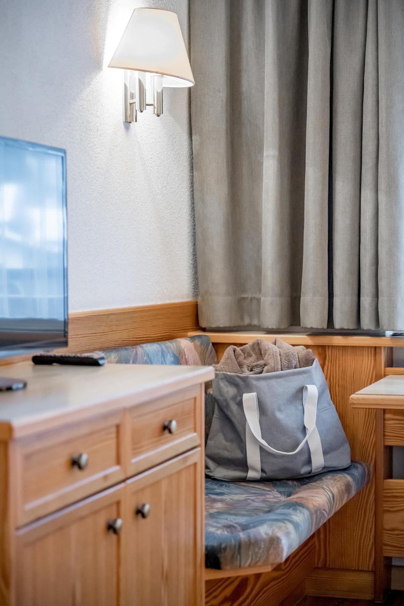 Tilia Living - B&B Mit Dem Komfort Eines Kleinen, Feinen Hotels Ried im Oberinntal Esterno foto