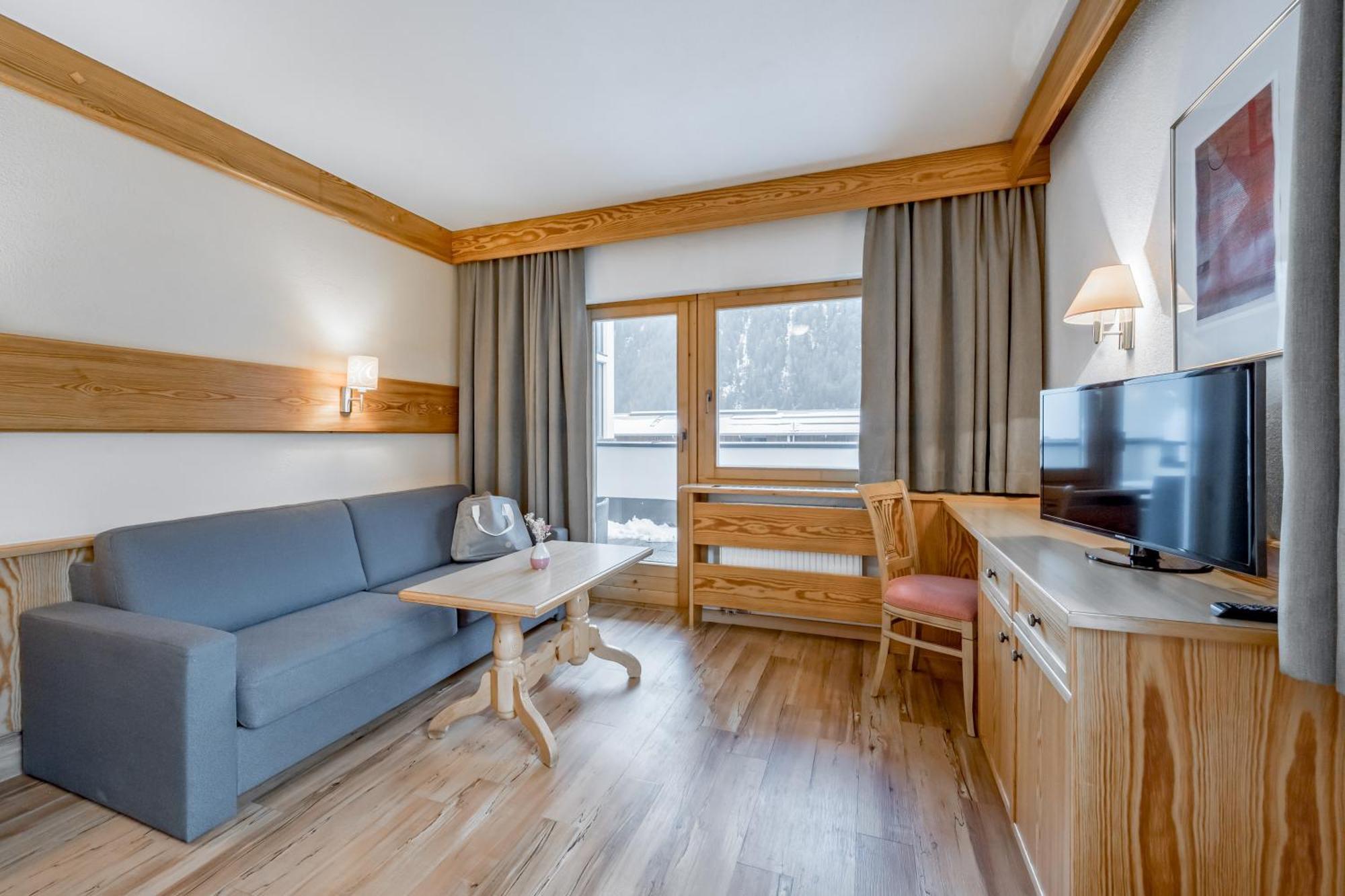 Tilia Living - B&B Mit Dem Komfort Eines Kleinen, Feinen Hotels Ried im Oberinntal Esterno foto