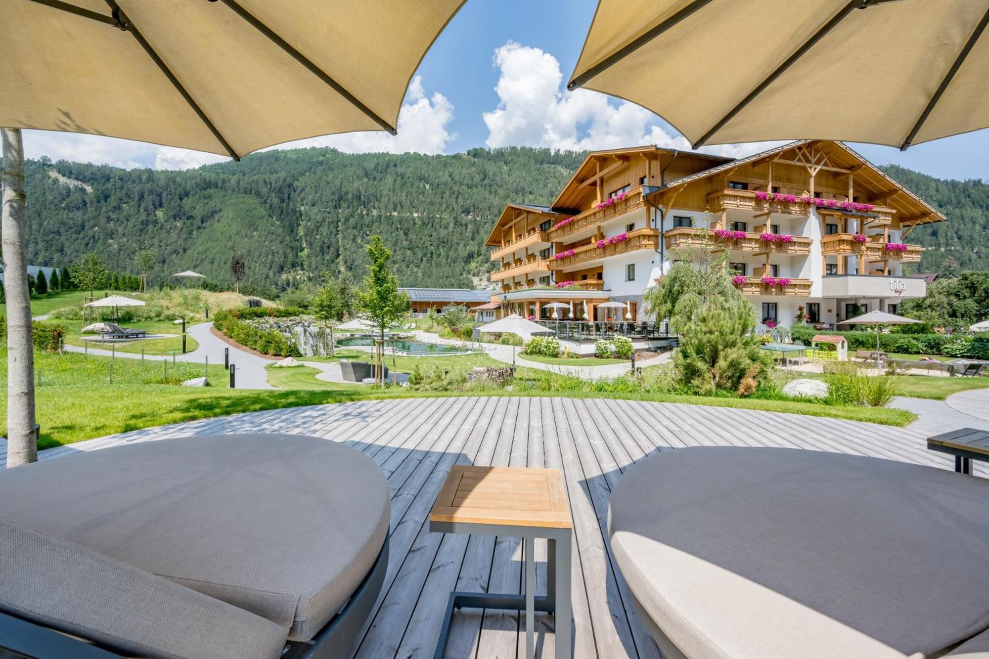 Tilia Living - B&B Mit Dem Komfort Eines Kleinen, Feinen Hotels Ried im Oberinntal Esterno foto