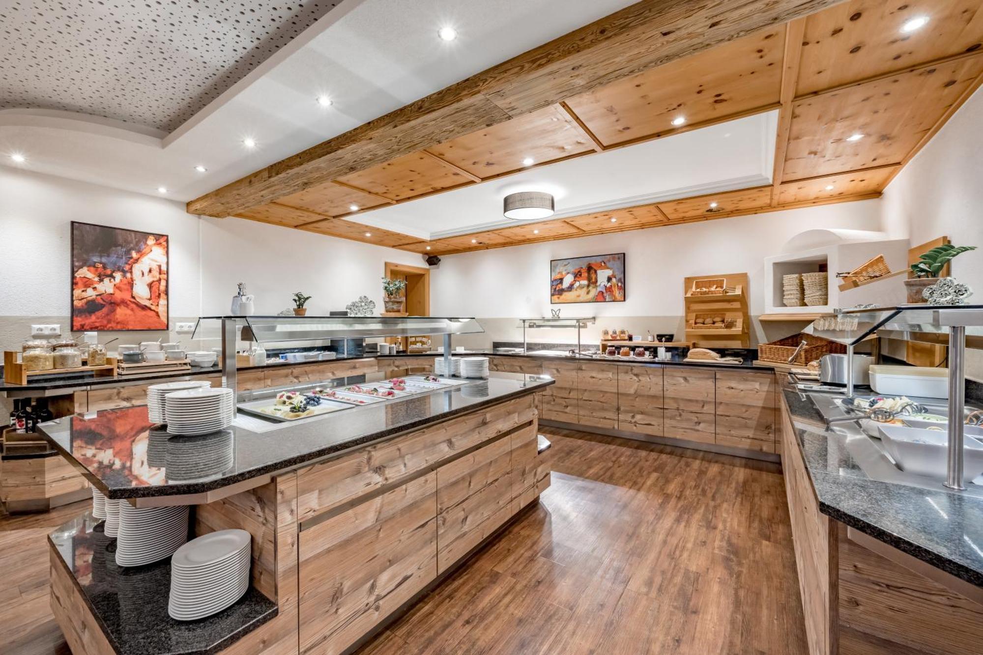 Tilia Living - B&B Mit Dem Komfort Eines Kleinen, Feinen Hotels Ried im Oberinntal Esterno foto
