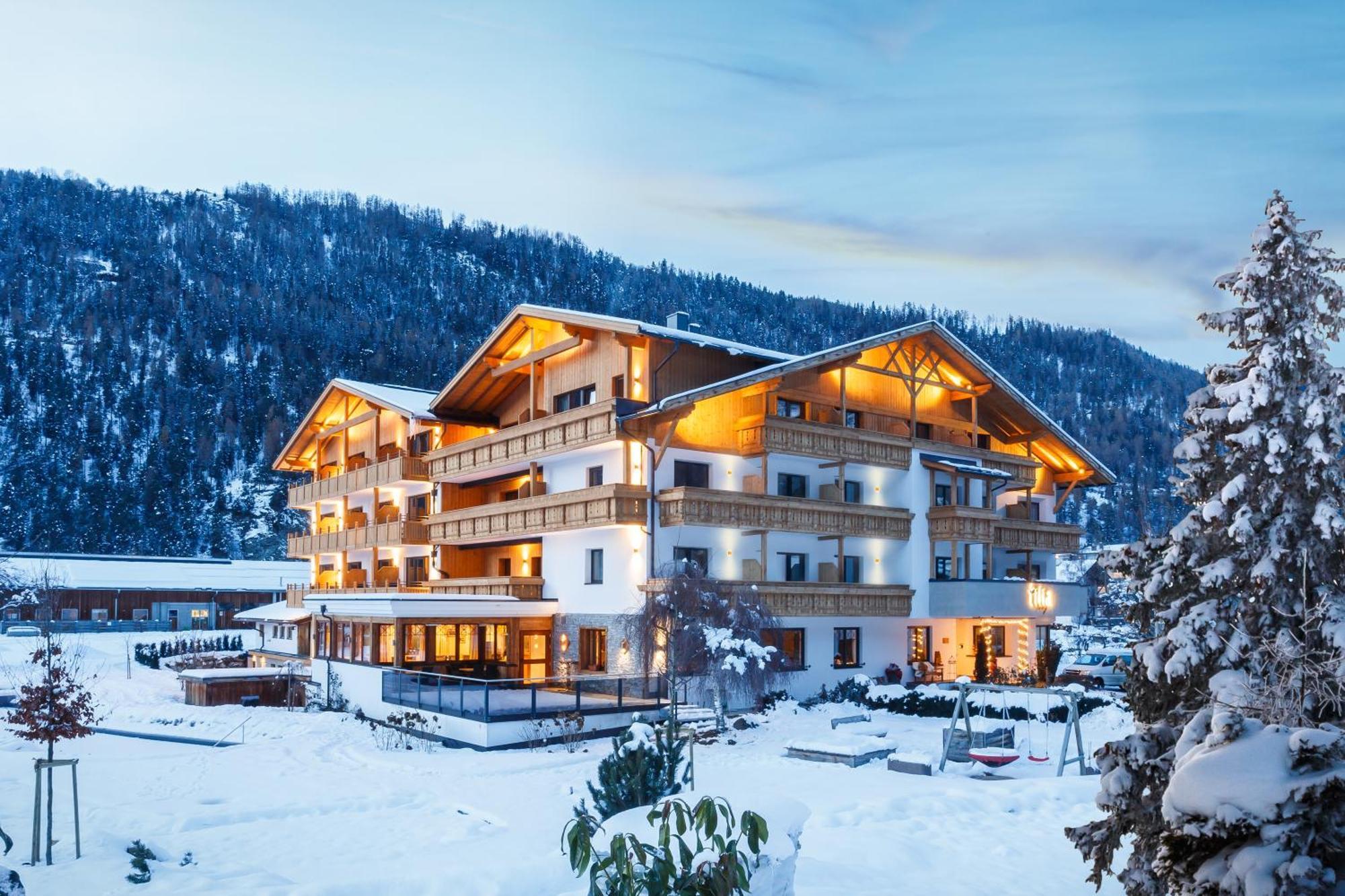 Tilia Living - B&B Mit Dem Komfort Eines Kleinen, Feinen Hotels Ried im Oberinntal Esterno foto